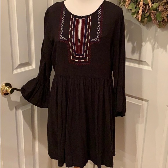 Comfiest black dress ever!  Roomy and fun design - Picture 1 of 6